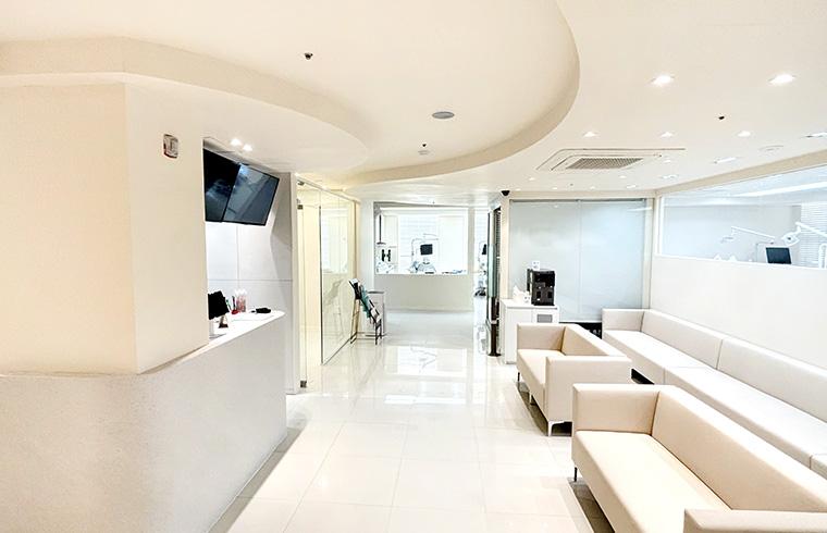 Ceramic Dental Clinic_image_2
