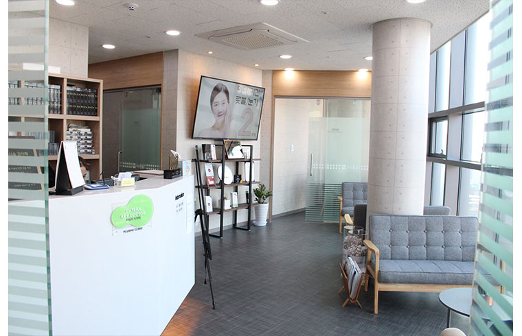 플러스후 홍대 대표 이미지